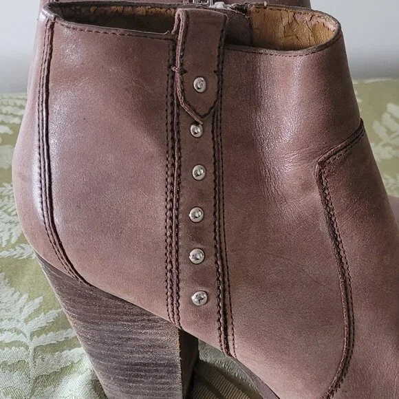 Coach Boots - Picture 4 of 8